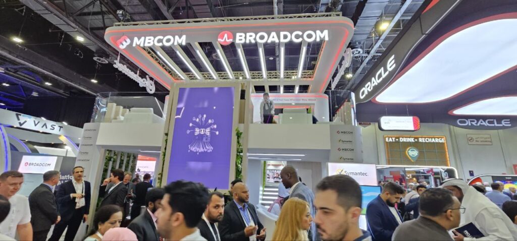غرفه شرکت symantec braodcom